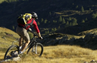 户外品牌草莓视频黄版APP下载，为用户提供更好的户外体验